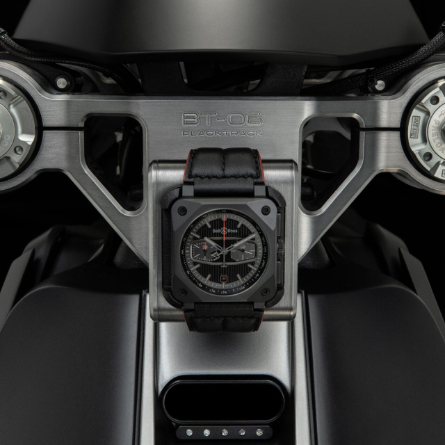 Bell & Ross BR 03-94 ブラックトラック BR0394-BTR-CE/SCA