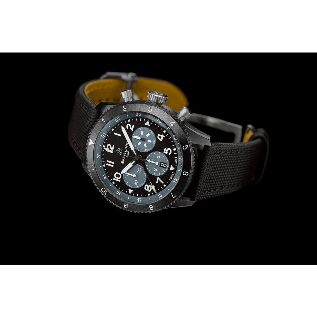 BREITLING スーパー アヴィ B04 クロノグラフ GMT 46 モスキート ナイトファイター SB04451A1B1X1