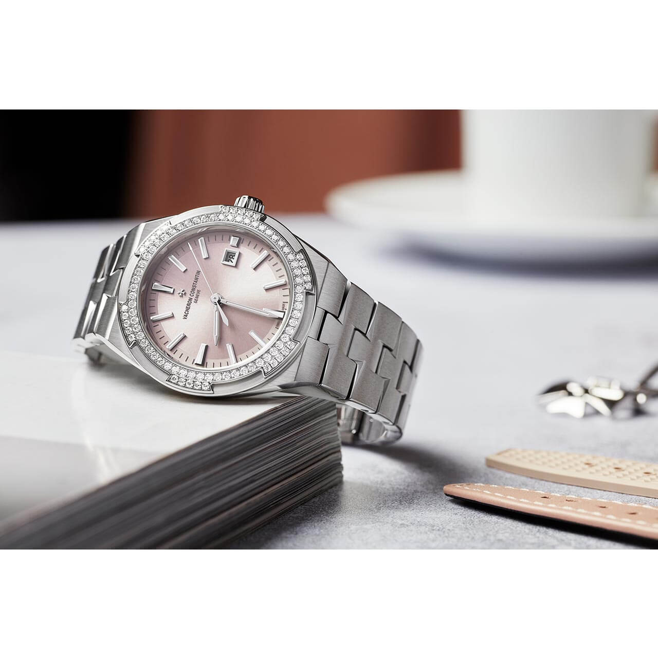 お歳暮 時期 オーヴァーシーズ・オートマティック 4605V/200A-B971｜VACHERON ヴァシュロン・コンスタンタン