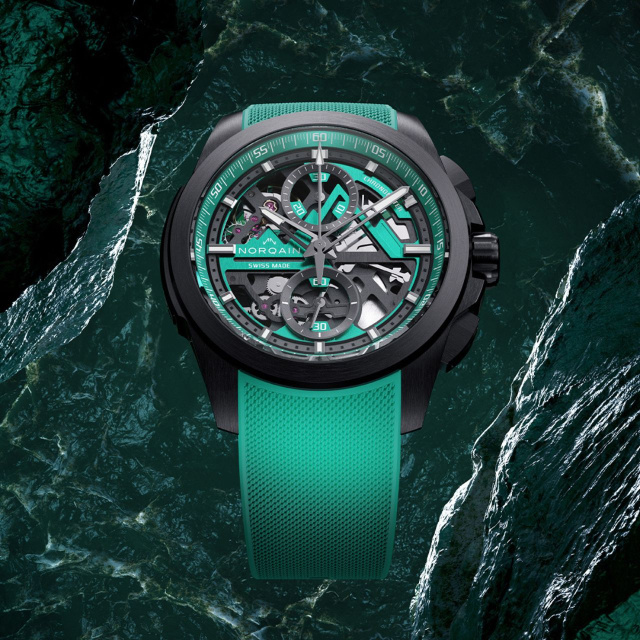 NORQAIN インデペンデンス・スケルトン・クロノ 42mm リミテッド・エディション NNT3200BLC/JD326