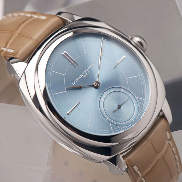 LAURENT FERRIER スクエア・マイクロローター アイスブルー LCF013.AC.CG7