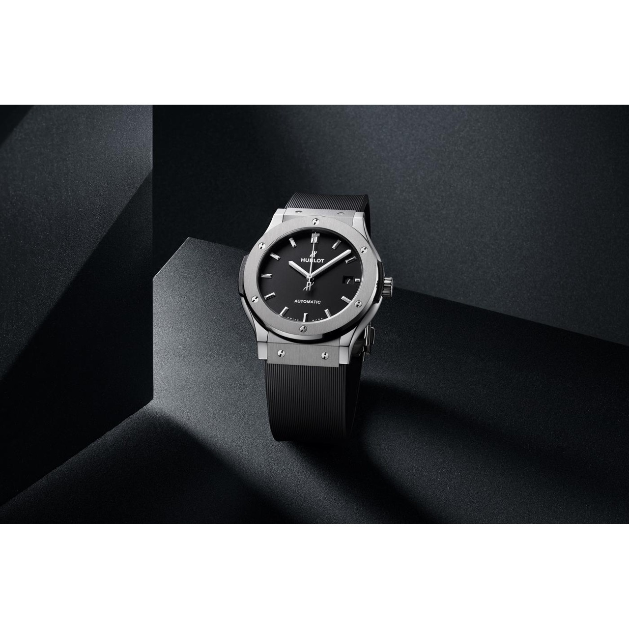 HUBLOT クラシック・フュージョン チタニウム 45mm 511.NX.1171.RX