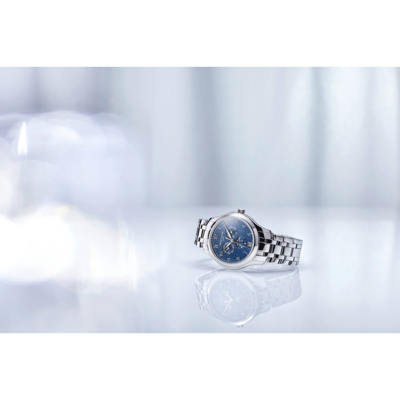 PATEK PHILIPPE 年次カレンダー, ムーンフェイズ 4947/1A-001