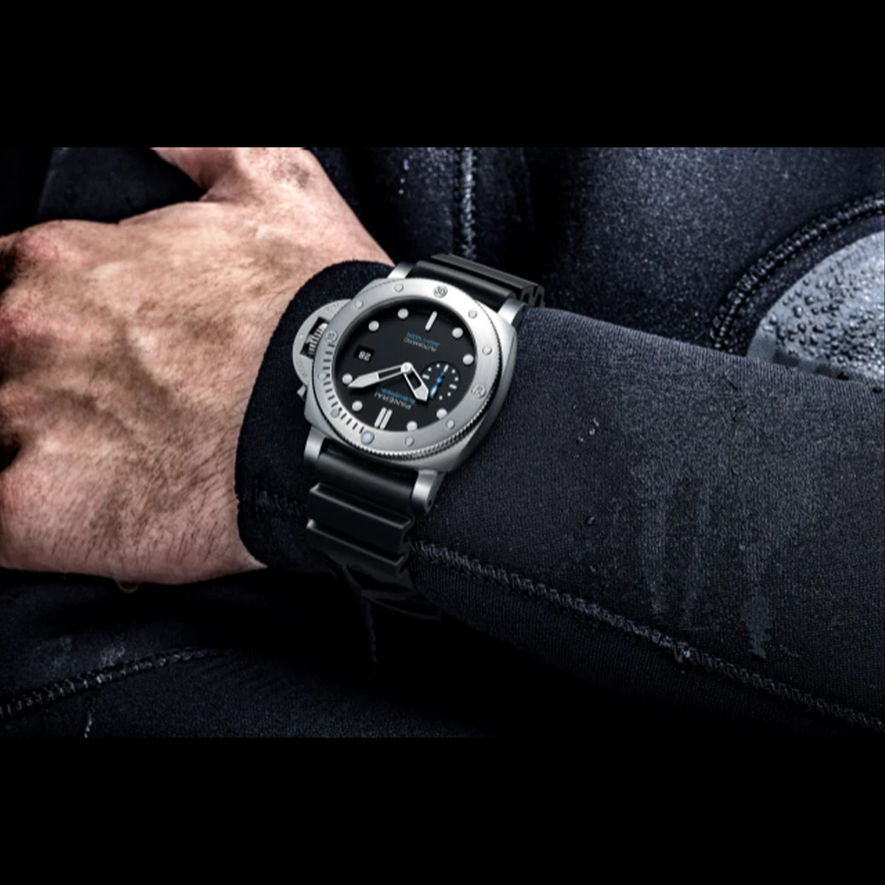 PANERAI サブマーシブル PAM01596
