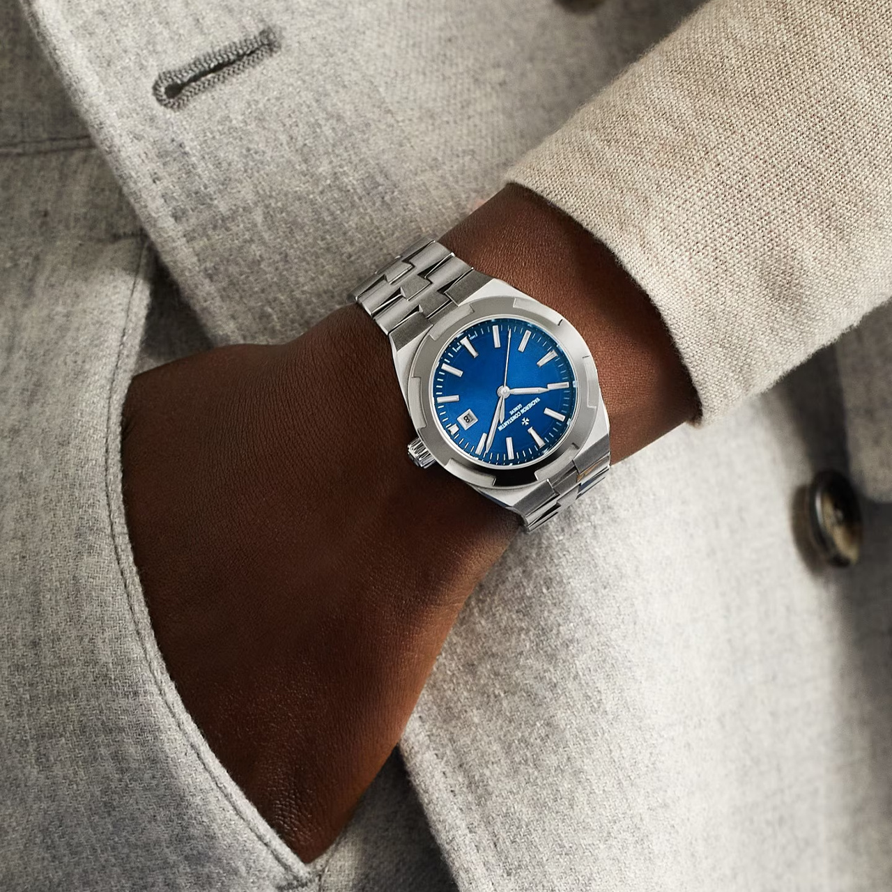 VACHERON CONSTANTIN オーヴァーシーズ オートマティック 4600V/200A-B980