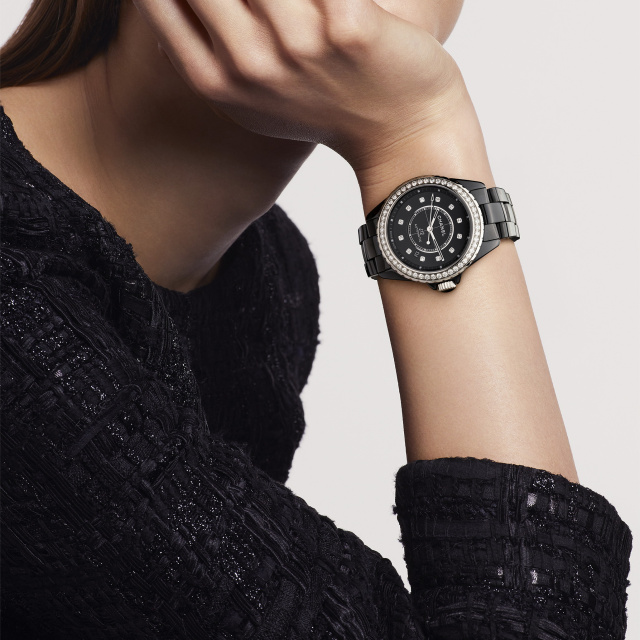 CHANEL J12 キャリバー 12.1 ダイヤモンドベゼル, 38MM H6526