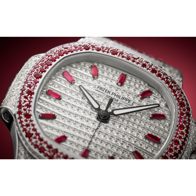 PATEK PHILIPPE 婦人用ノーチラス・ハイジュエリー 7118/1452G-001