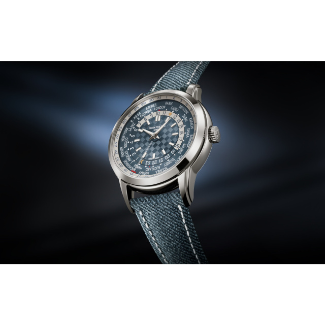 PATEK PHILIPPE ワールドタイム, 日付表示 5330G-001