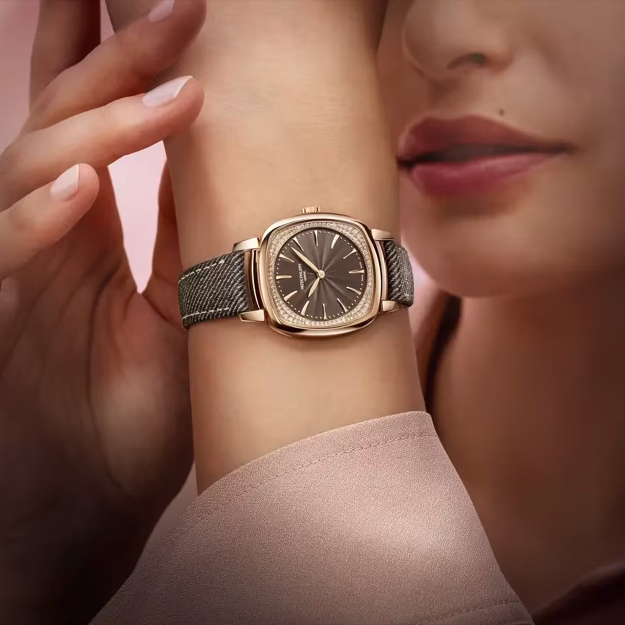 PATEK PHILIPPE ゴンドーロ・レディス・ファースト 7043R-001