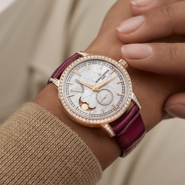 VACHERON CONSTANTIN トラディショナル ムーンフェイズ 83570/000R-H060