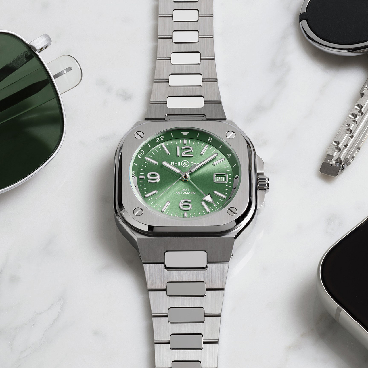 Bell & Ross BR-05 GMT グリーン スティール BR05G-GN-ST/SST