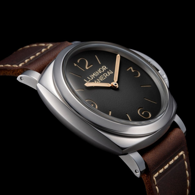 PANERAI ルミノール トレ ジョルニ PAM01628