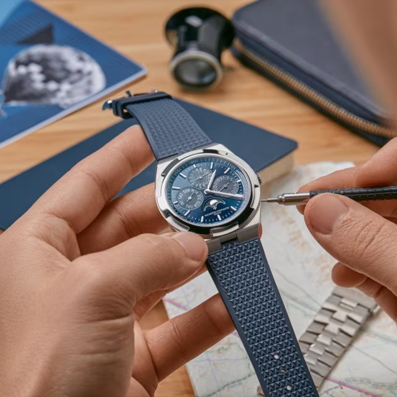 VACHERON CONSTANTIN オーヴァーシーズ エクストラフラット・パーペチュアルカレンダー 4300V/220G-B945