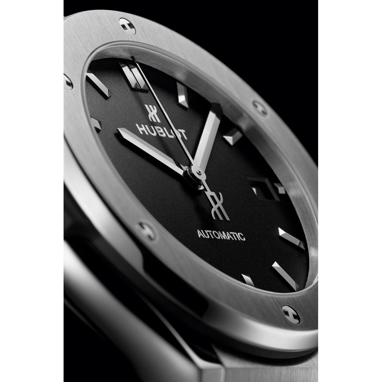 HUBLOT クラシック・フュージョン チタニウム 38mm 565.NX.1470.RX