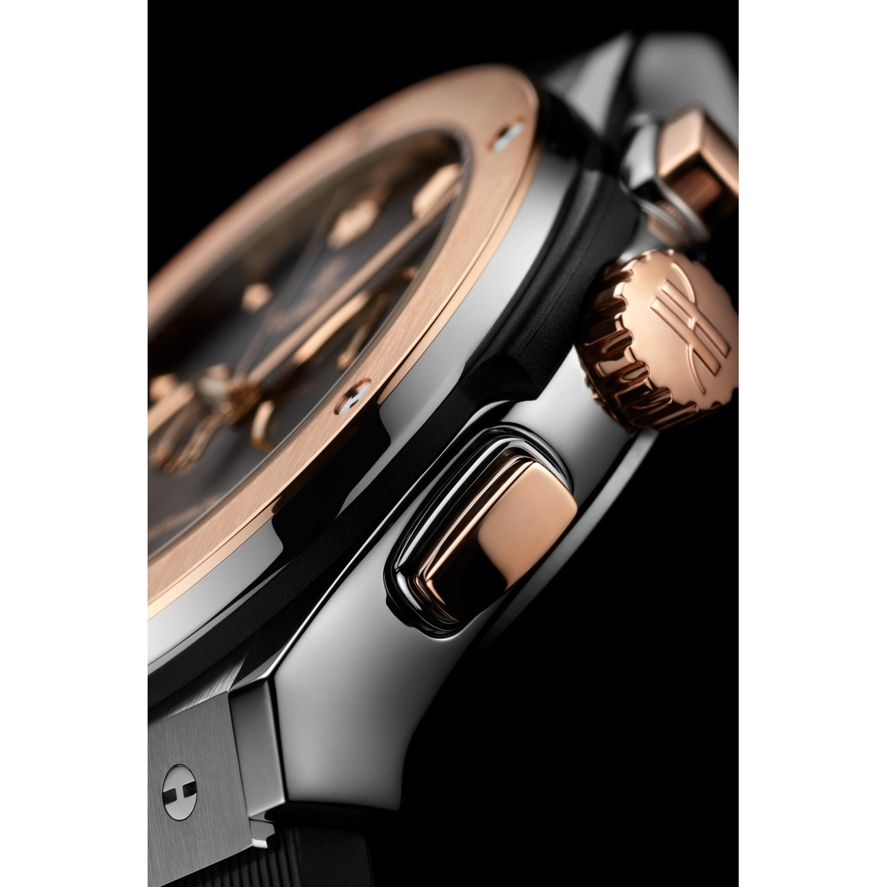 HUBLOT クラシック・フュージョン クロノグラフ チタニウム キングゴールド 42mm 541.NO.1181.RX