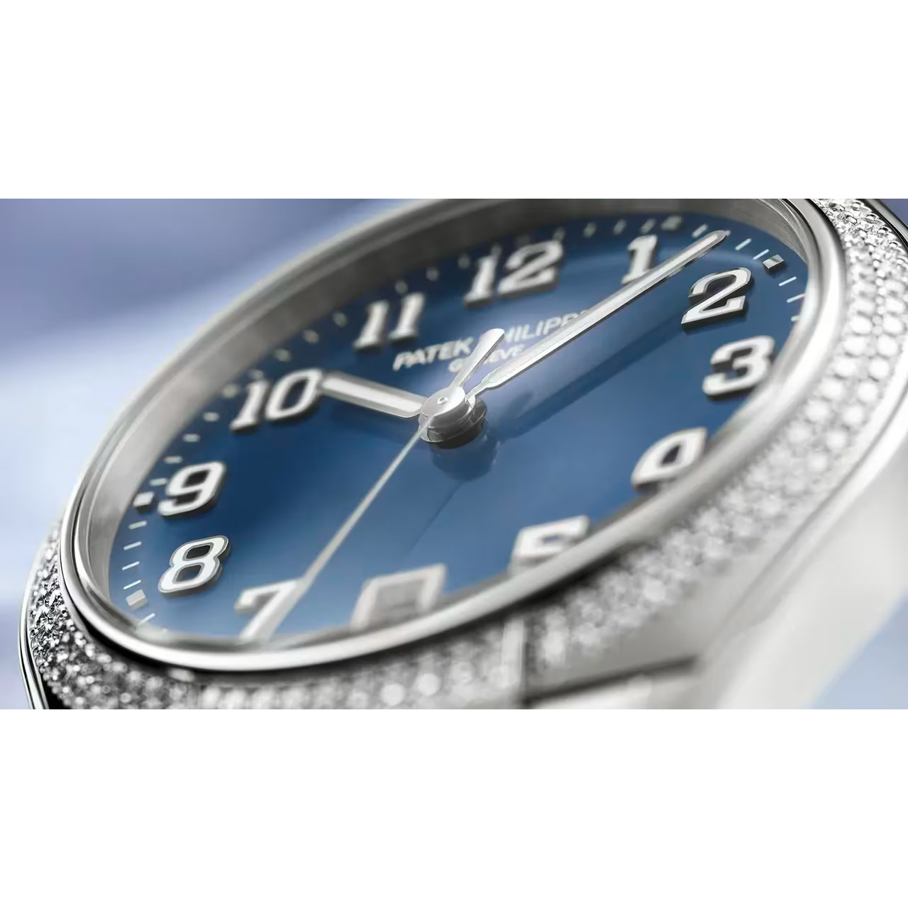PATEK PHILIPPE TWENTY~4 AUTOMATIC 7300/1200A-001