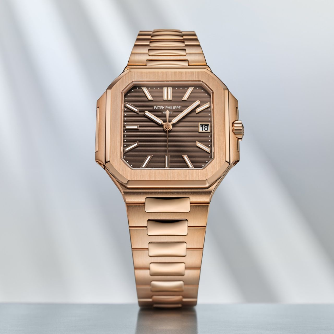 PATEK PHILIPPE キュビタス 7128/1R-001