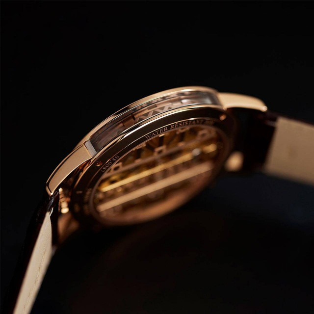 CORUM GOLDEN BRIDGE 43 Ref.B113/03010