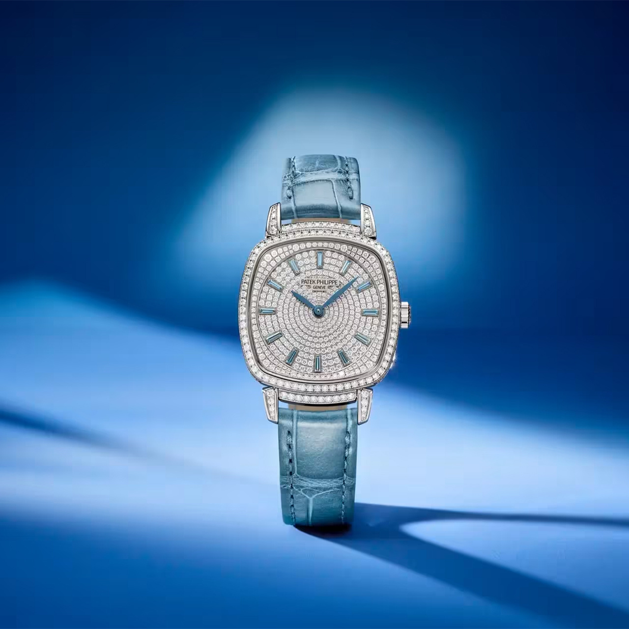 PATEK PHILIPPE ゴンドーロ・レディス・ファースト 7043/250G-001
