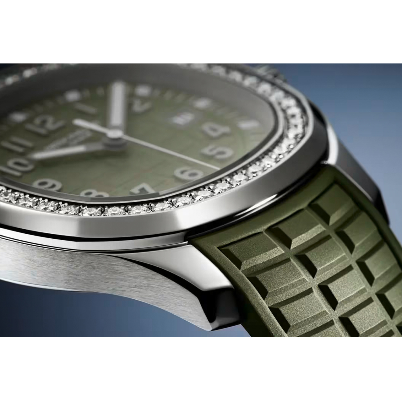 PATEK PHILIPPE アクアノート・ルーチェ 5267/200A-011