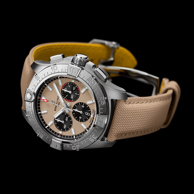 BREITLING アベンジャー B01 クロノグラフ 44 AB0147101A1X1