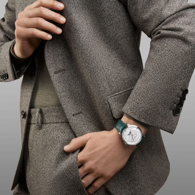 VACHERON CONSTANTIN パトリモニー ムーンフェイズ・レトログラード・デイト 4010U/000G-H057