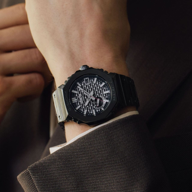 G-SHOCK MRG-B2100B-1AJR MRG-B2100B-1AJR