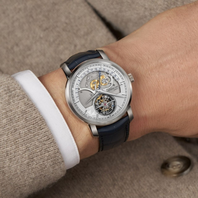VACHERON CONSTANTIN トラディショナル トゥールビヨン・レトログラード・デイト・オープンフェイス 6010T/000P-H055