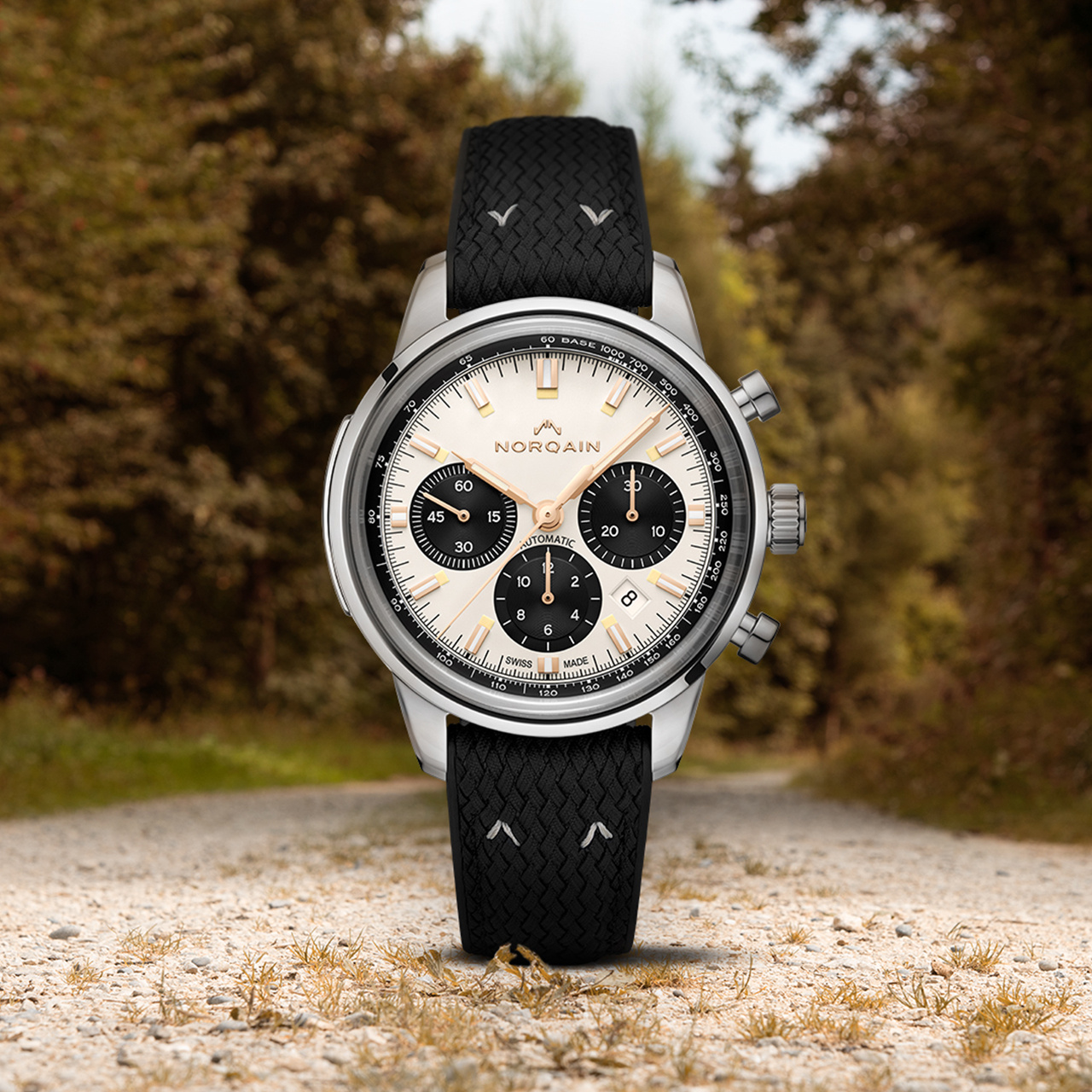 NORQAIN フリーダム 60 クロノ 43mm オフホワイト N2201.19S01.C01.R01