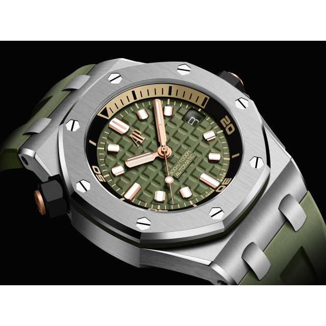 AUDEMARS PIGUET ロイヤル オーク オフショア ダイバー 15720ST.OO.A052CA.01