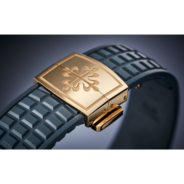 PATEK PHILIPPE アクアノート・トラベルタイム 5269R-001