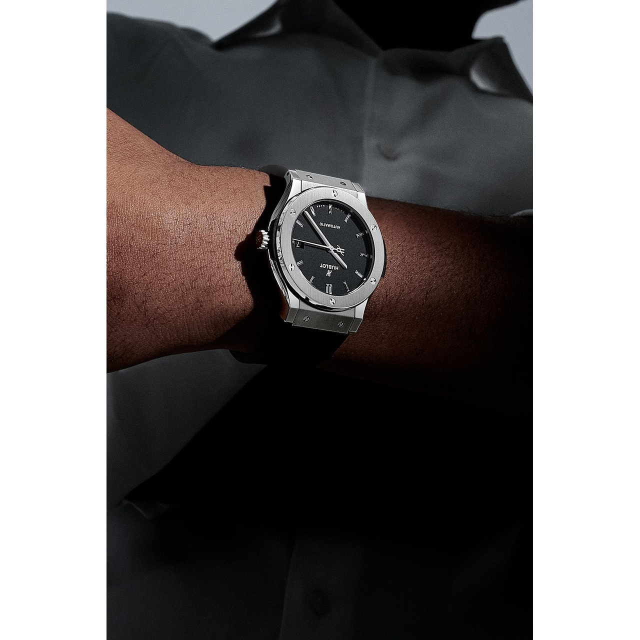 HUBLOT クラシック・フュージョン チタニウム 45mm 511.NX.1171.RX