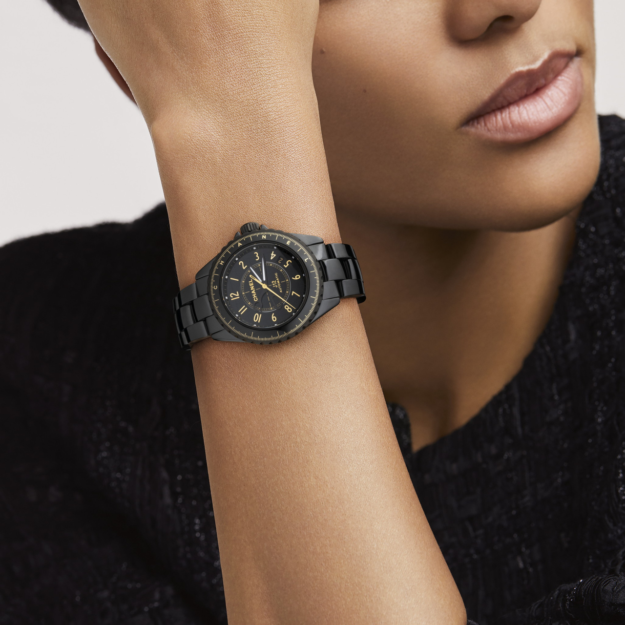 贅沢 J12 シャネル｜ウォッチ - H9762｜CHANEL 38MM クチュール, 時計