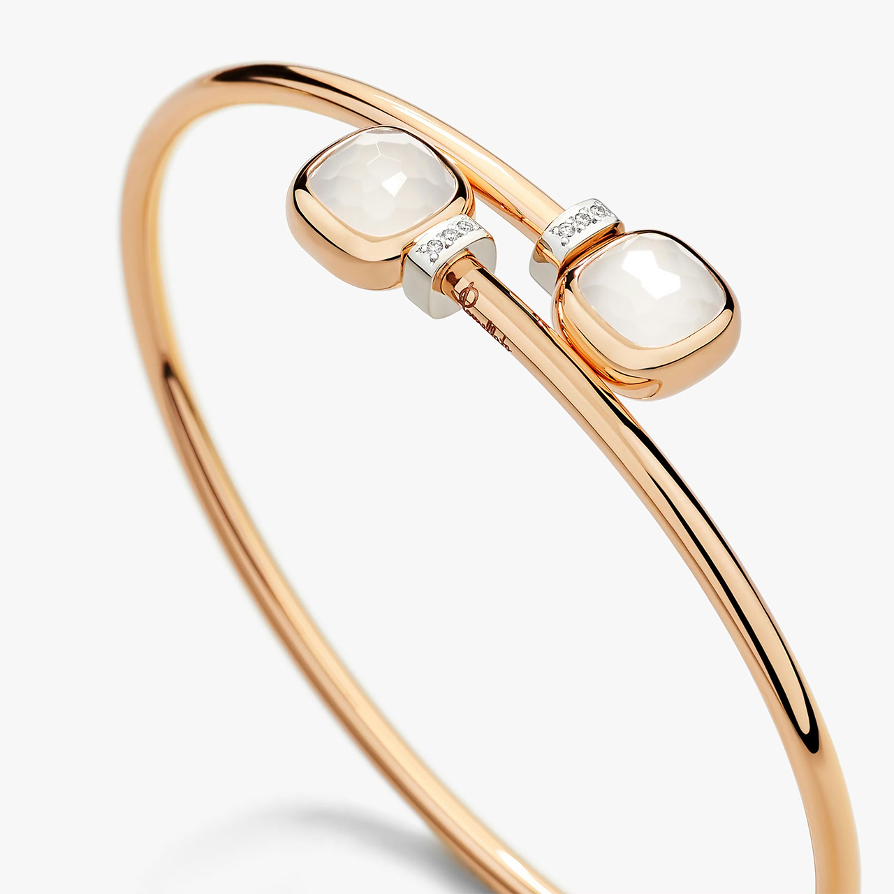 Pomellato 「ヌード ミニ」バングル PBC5020-O6WHR-DBQLT