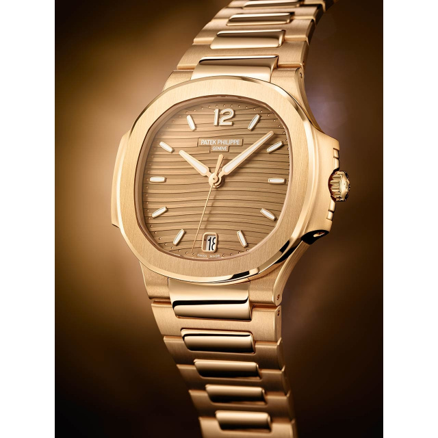 PATEK PHILIPPE 婦人用ノーチラス《レディス・オートマチック》 Ref.7118/1R-010