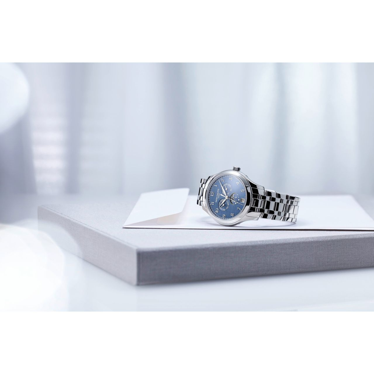 PATEK PHILIPPE 年次カレンダー, ムーンフェイズ 4947/1A-001