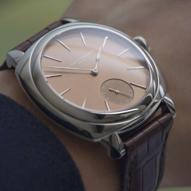 LAURENT FERRIER スクエア・マイクロローター オータム LCF013.AC.RG1.1