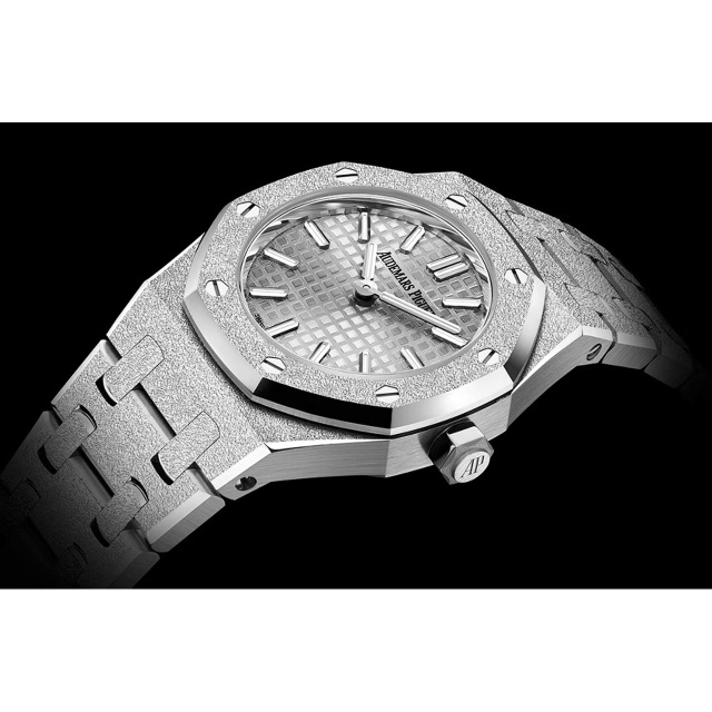 AUDEMARS PIGUET ロイヤル オーク ミニ フロステッドゴールド クォーツ 67630BC.GG.1312BC.01-B