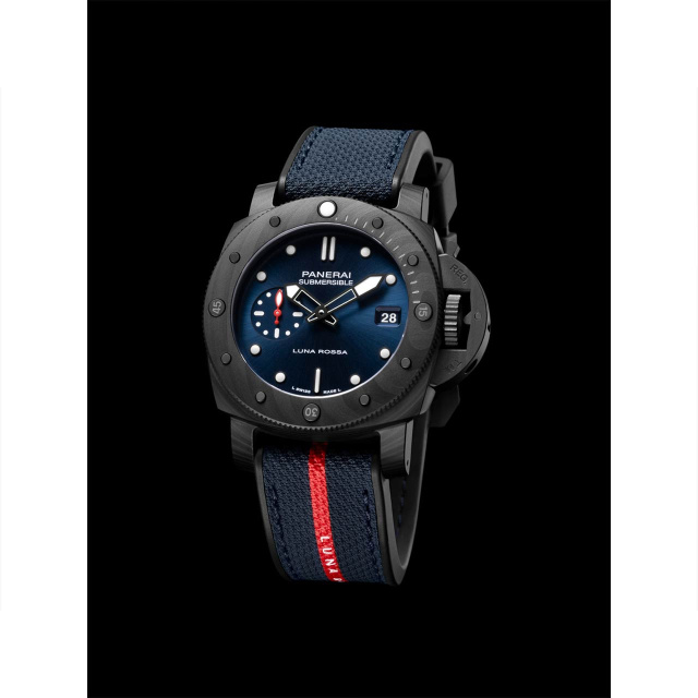 PANERAI サブマーシブル ルナ・ロッサ カーボテック™ PAM01563