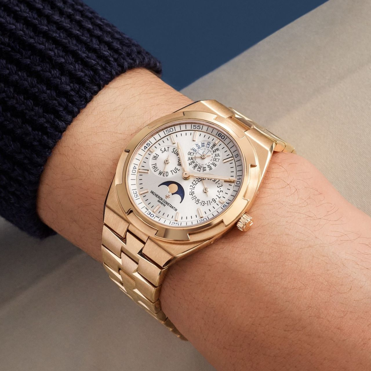 VACHERON CONSTANTIN オーヴァーシーズ エクストラフラット・パーペチュアルカレンダー 4300V/220R-B064