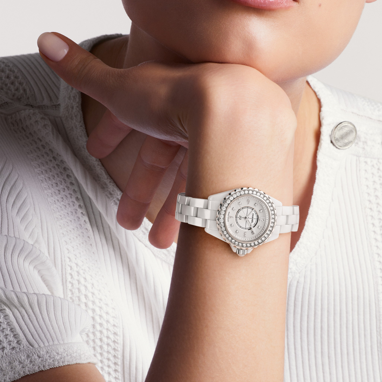 J12 29MM H2572｜CHANEL - シャネル｜ウォッチ｜神戸三宮 正規時計宝飾店カミネ｜神戸三宮 正規時計宝飾店カミネ