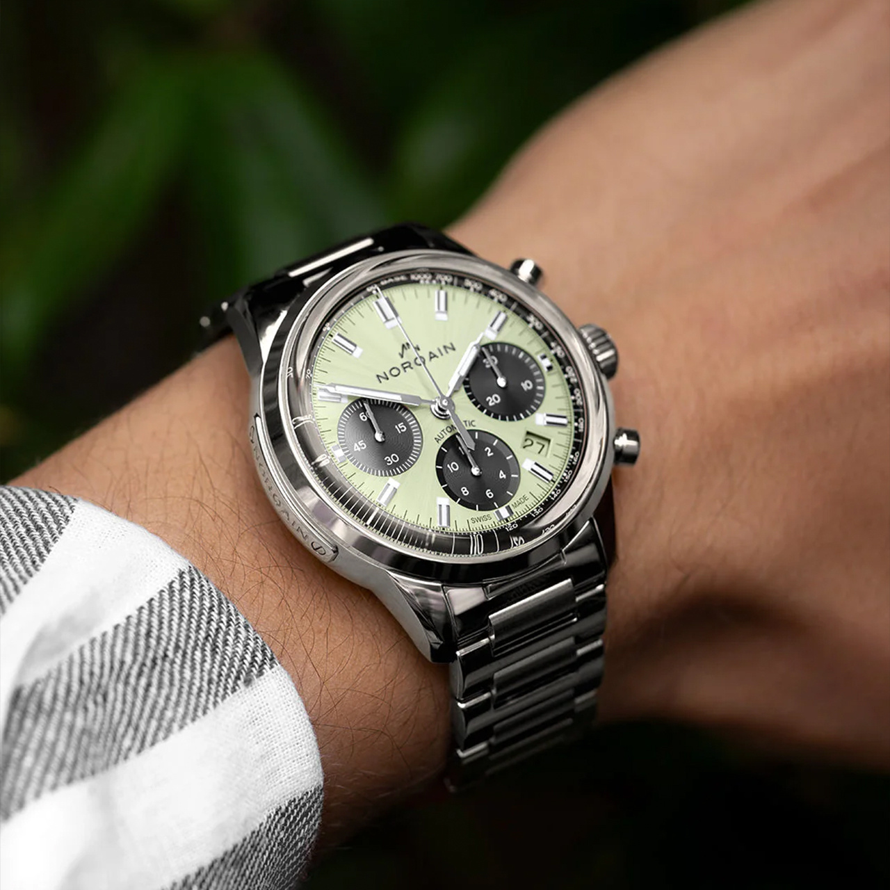 NORQAIN フリーダム 60 クロノ 40mm ピスタチオ N2201.19S01.E01