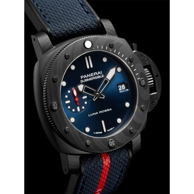 PANERAI サブマーシブル ルナ・ロッサ カーボテック™ PAM01563