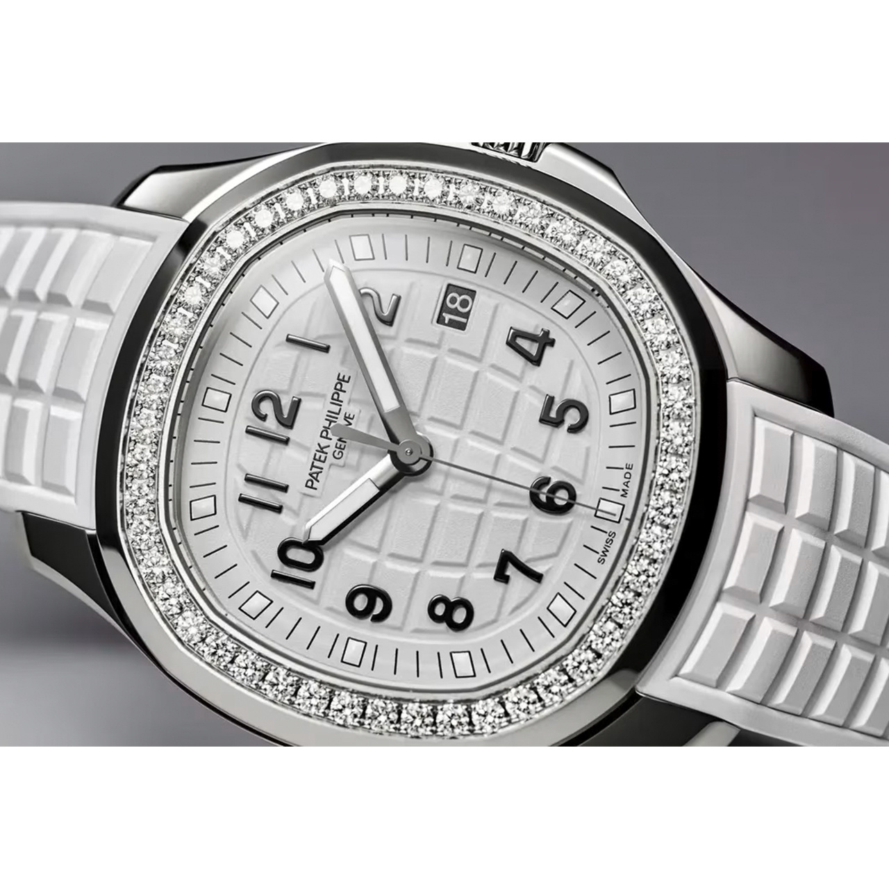 PATEK PHILIPPE アクアノート・ルーチェ 5267/200A-010