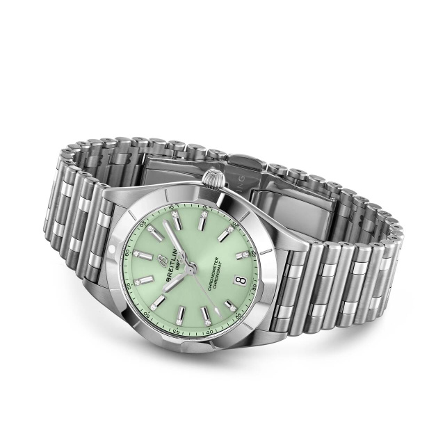 BREITLING クロノマット 32 A77310101L1A1