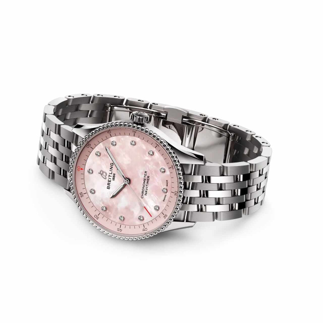BREITLING ナビタイマー 32 A77320D91K1A1