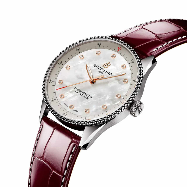 BREITLING ナビタイマー 32 A77320E61A2P2
