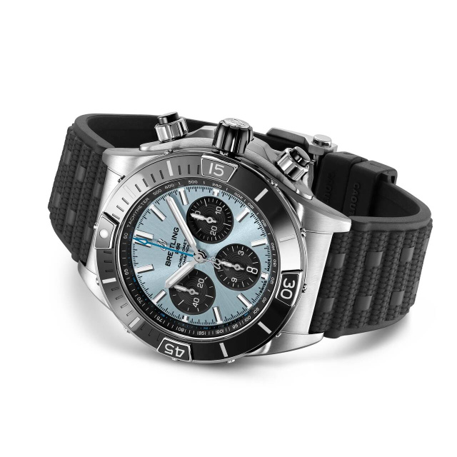 BREITLING スーパー クロノマット B01 44 PB0136251C1S1