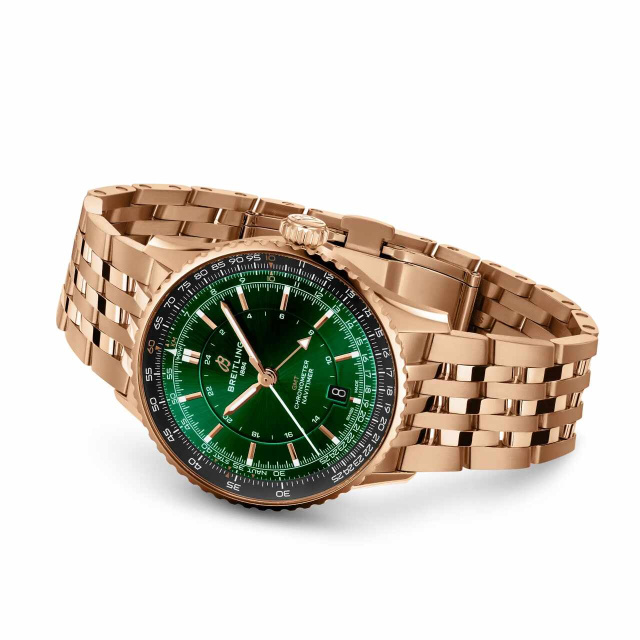 BREITLING ナビタイマー オートマチック GMT 41 R32310251L1R1