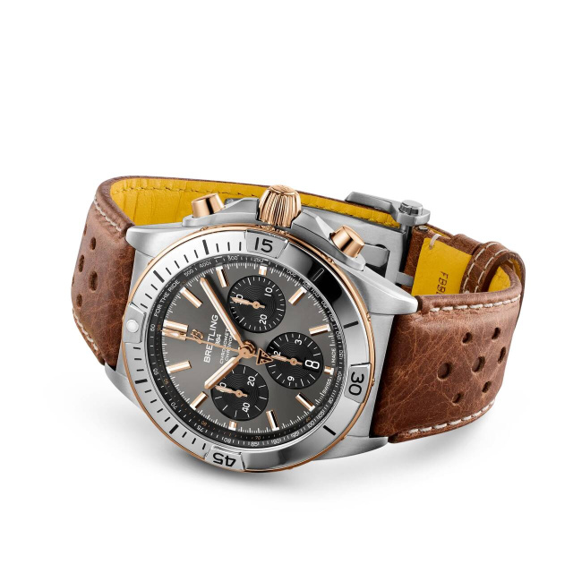 BREITLING クロノマット B01 42 トライアンフ TB0134101M1X1